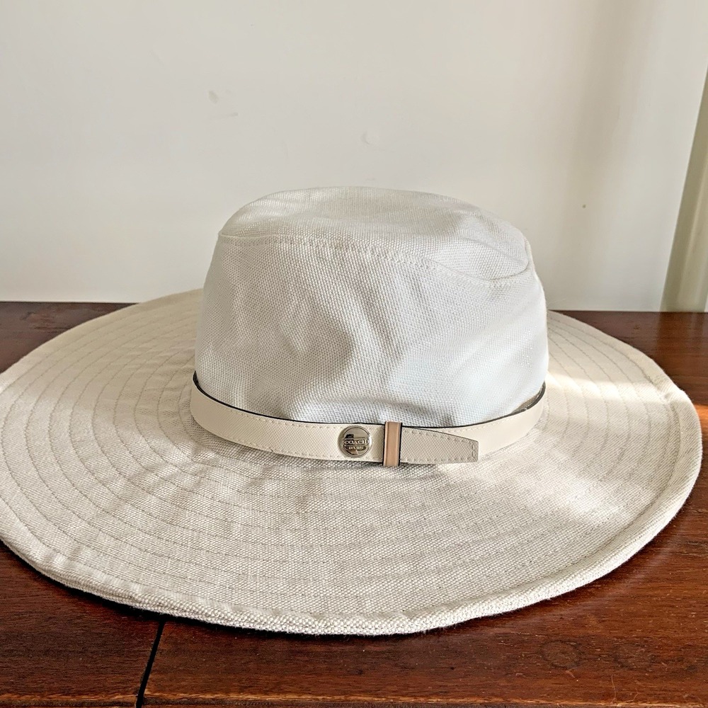 Coach Big Wide floppy sun hat with metallic Glint Belted sz M/L Cream White